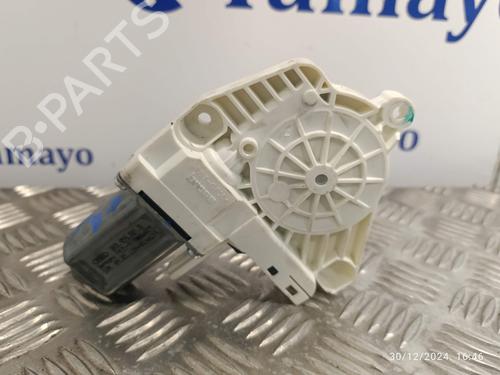 Right front window motor NISSAN PATROL GR IV (Y60, GR) 2.8 TD | BP22639458E20 