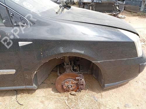 right-front-fenders-renault-vel-satis-bj0_-2002-36461281 main image