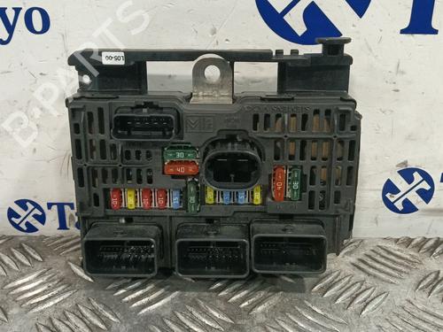 Boîte à Fusibles FIAT ULYSSE (179_) 2.2 JTD (128 hp) 31931722