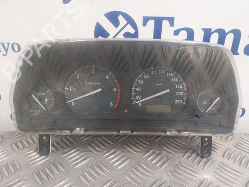 Used Instrument cluster LAND ROVER FREELANDER I (L314) [1998-2006]  27606001