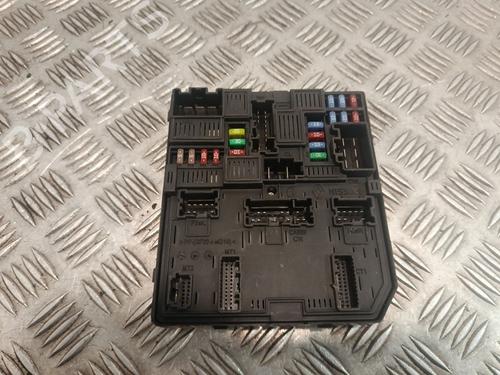 Used Fuse box Fuse box 37795923 37795923