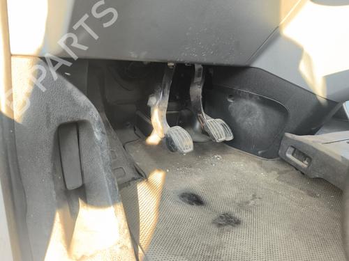 Used Break pedal Break pedal PEUGEOT EXPERT Van (V_) 2.0 BlueHDi 120 (122 hp) 40044621 40044621