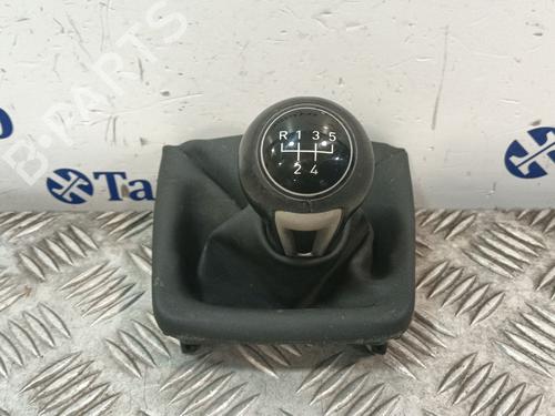 Used Shift knob SEAT IBIZA IV (6J5, 6P1) 1.6 TDI (90 hp) 32476399