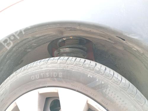 Used Right front shock absorber Right front shock absorber CITROËN C4 CACTUS 1.2 VTi 82 (82 hp) 34475623 34475623
