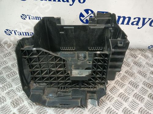 Used Support RENAULT MEGANE IV Hatchback (B9A/M/N_) 1.6 dCi 130 (B9A4) (130 hp) 32280928