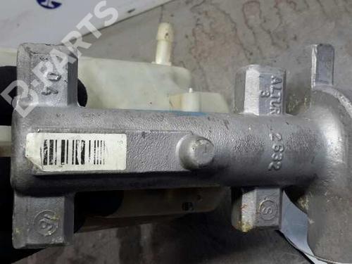 Brake master cylinder RENAULT TRAFIC II Van (FL) 1.9 dCi 100 (FL0C) | BP6311680M77 