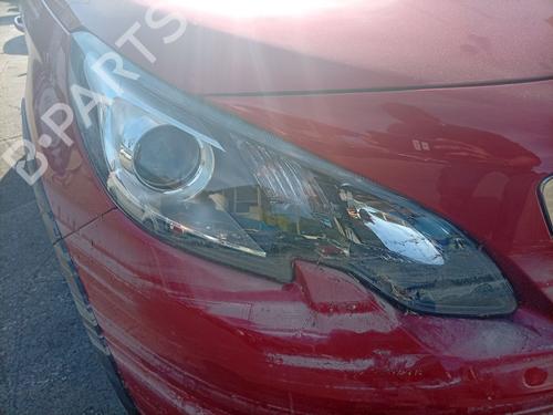 Used Right headlight Right headlight PEUGEOT 2008 I (CU_) 1.2 THP 130 / PureTech 130 (130 hp) 40298908 40298908