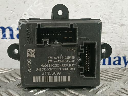 Elektronische module VOLVO V40 Hatchback (525) D3 (150 hp) 29999123
