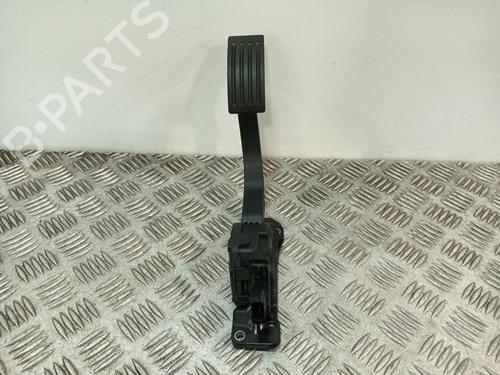 Used Pedal Pedal VOLVO V40 Hatchback (525) D3 (150 hp) 33337162 33337162