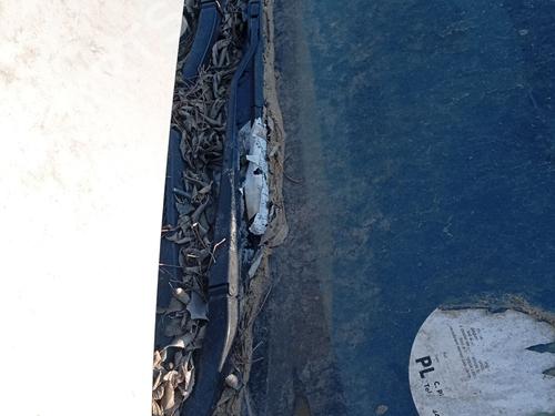 Used Front windshield wiper arm Front windshield wiper arm 37662829 37662829