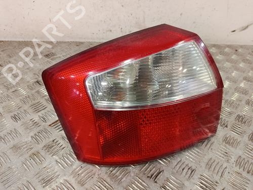 Venstre baglygte Venstre baglygte AUDI A4 B6 (8E2) 2.5 TDI quattro (180 hp) 39684243 39684243