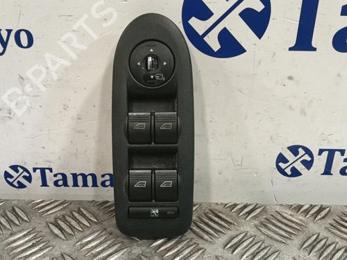 Used Left front window switch FORD KUGA I 2.0 TDCi (140 hp) 31020596