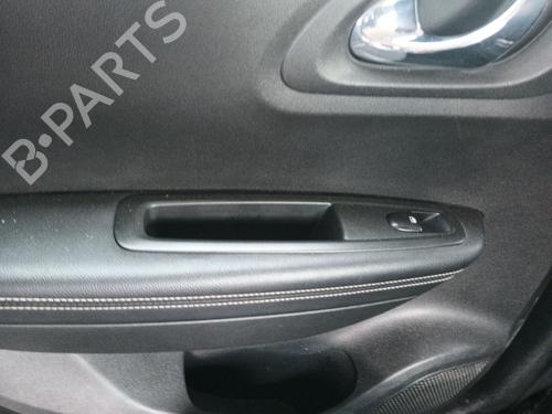 Venstre bagtil elrude kontakt Venstre bagtil elrude kontakt SEAT IBIZA II (6K1) 1.4 i (60 hp) 34446356 34446356