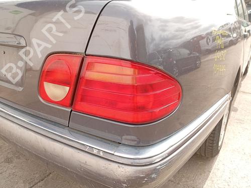 Used Right taillight Right taillight MERCEDES-BENZ E-CLASS (W210) E 280 (210.053) (193 hp) 35896012 35896012