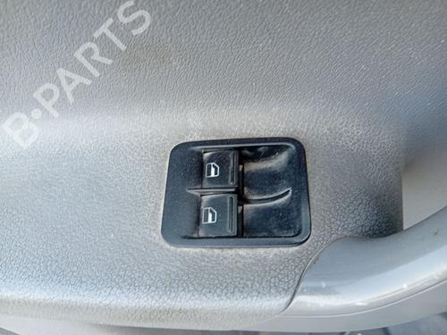 Interrupteur de vitre avant gauche Interrupteur de vitre avant gauche VW CADDY III Box Body/MPV (2KA, 2KH, 2CA, 2CH) 1.9 TDI (105 hp) 36221695 36221695