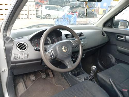 Used Fuse box Fuse box SUZUKI SWIFT III (MZ, EZ) 1.3 DDiS (RS413D) (69 hp) 35752421 35752421