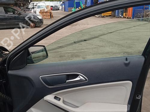 Rudehejsemekanisme Højre foran Rudehejsemekanisme Højre foran MERCEDES-BENZ A-CLASS (W176) A 180 (176.042) (122 hp) 34604319 34604319