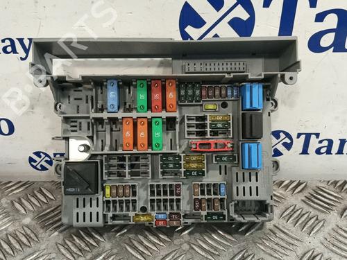 Used Fuse box BMW 1 (E87) [2003-2013]  30898074