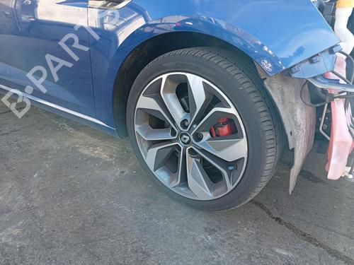 Used Right front suspension arm Right front suspension arm RENAULT MEGANE IV Hatchback (B9A/M/N_) 1.6 dCi 130 (B9A4) (130 hp) 33986902 33986902