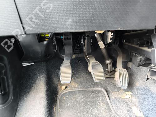 Used Clutch pedal Clutch pedal FIAT PANDA (312_, 319_) 1.3 D Multijet 4x4 (312PXU1A) (95 hp) 40089292 40089292