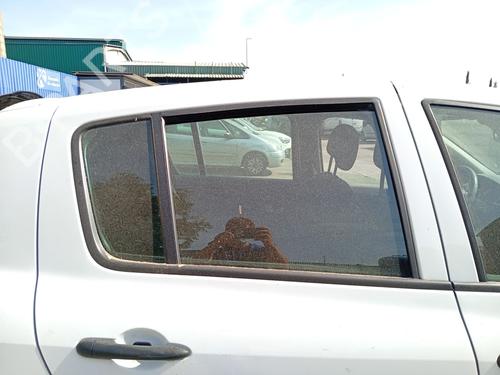 rear-right-door-window-renault-clio-iii-br01-cr01-2005-2006-2007-2008-2009-2010-2011-2012-2013-2014-34539150 main image