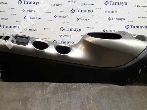 Armrest / Center console NISSAN JUKE (F15) 1.5 dCi (110 hp) 9552803