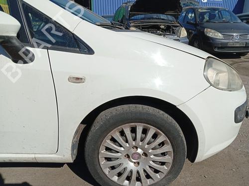 Used Right front fenders Right front fenders FIAT GRANDE PUNTO (199_) 1.3 D Multijet (199.AXD11, 199.AXD1A, 199.AXD1B,... (90 hp) 34058532 34058532