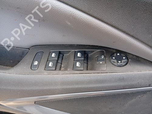 Used Left front window switch Left front window switch OPEL CROSSLAND X / CROSSLAND (P17, P2QO) 1.2 (75) (110 hp) 33718601 33718601