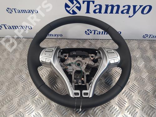 Used Steering wheel NISSAN QASHQAI II SUV (J11, J11_) 1.5 dCi (110 hp) 8677359