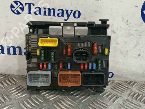 Used Fuse box CITROËN C2 (JM_) 1.1 (60 hp) 31823048