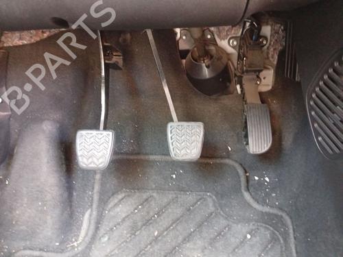 clutch-pedal-citroen-c1-pm_-pn_-2005-2006-2007-2008-2009-2010-2011-2012-2013-2014-36261667 main image
