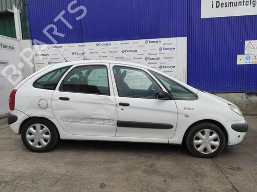 Left front fog light CITROËN XSARA PICASSO (N68) 2.0 HDi | BP18012775C30 