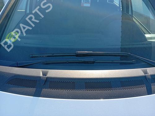 Used Front windshield wiper arm Front windshield wiper arm MERCEDES-BENZ A-CLASS (W169) A 180 CDI (169.007, 169.307) (109 hp) 36137890 36137890