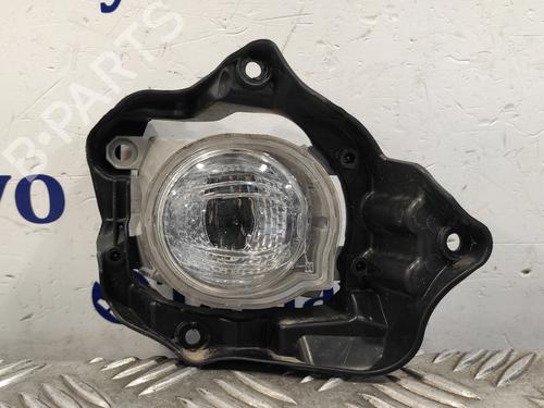 Used Right front fog light TOYOTA YARIS CROSS (MXP_) 1.5 Hybrid (MXPJ10) (92 hp) 22639557