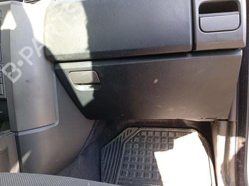 Used Glove box Glove box LAND ROVER DISCOVERY III (L319) 2.7 TD 4x4 (190 hp) 33716903 33716903