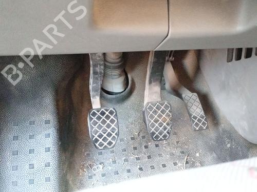 Used Pedal Pedal VW TRANSPORTER T5 Bus (7HB, 7HJ, 7EB, 7EJ) 1.9 TDI (102 hp) 33655290 33655290