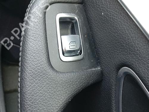 Used Right front window switch Right front window switch MERCEDES-BENZ C-CLASS T-Model (S205) C 220 BlueTEC / d (205.204) (170 hp) 36529892 36529892
