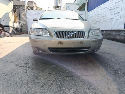 Used Front bumper VOLVO V70 II (285) 2.4 (140 hp) 27933343