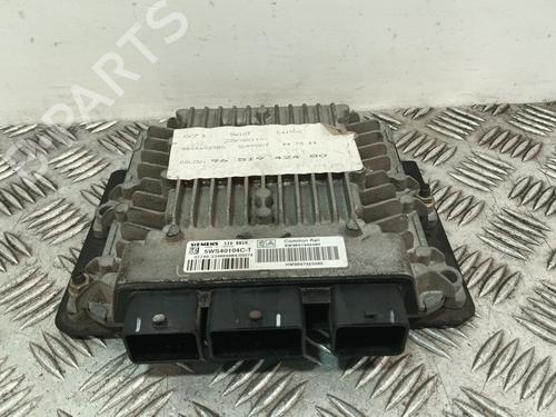 Used Engine control unit (ECU) Engine control unit (ECU) PEUGEOT 307 (3A/C) 2.0 HDi 90 (90 hp) 34504647 34504647