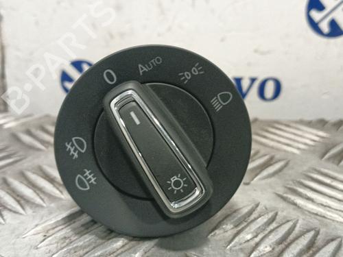 Used Headlight switch SEAT ARONA (KJ7, KJP) 1.0 TSI (95 hp) 30112682
