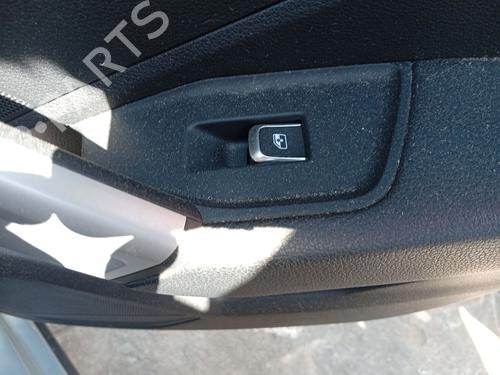 right-rear-window-switch-audi-q2-gab-gag-2016-36597172 main image