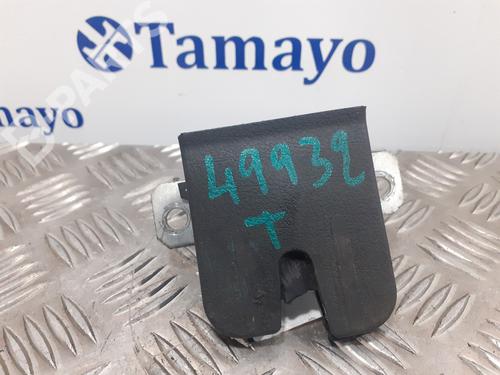 Used Tailgate lock VW POLO (9N_, 9A_) 1.4 16V (75 hp) 8233969