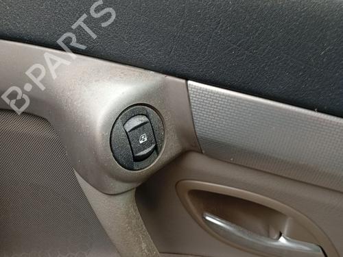 Used Right front window switch Right front window switch 38488961 38488961