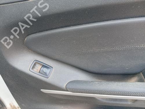 Used Right rear window switch MERCEDES-BENZ M-CLASS (W164) [2005-2012]  32664247
