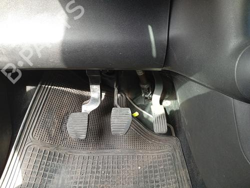 clutch-pedal-citroen-c4-cactus-2014-34557929 main image
