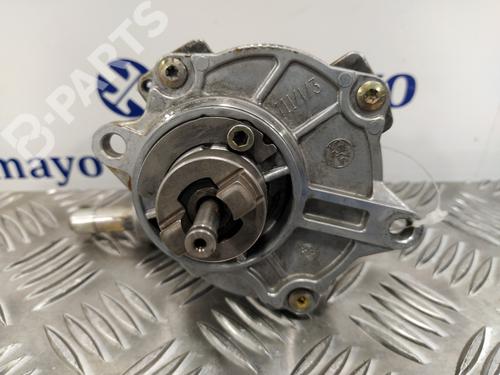 Used Vacuum pump MERCEDES-BENZ SPRINTER 2-t Van (B901, B902) 208 CDI (901.661, 901.662, 902.661, 902.662) (82 hp) 7553996