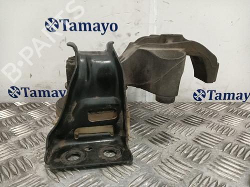 Used Engine mount DACIA DOKKER Box Body/MPV 1.5 dCi 75 / Blue dCi 75 (FEJW, FEAH) (75 hp) 30353463