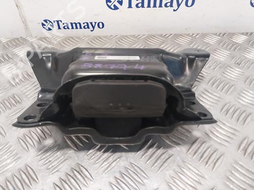 Used Engine mount VW GOLF SPORTSVAN VII (AM1, AN1) [2014-2020]  26706504