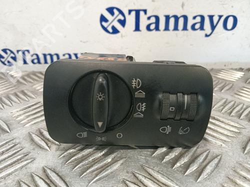 Used Headlight switch SEAT LEON (1M1) [1999-2006]  28184581
