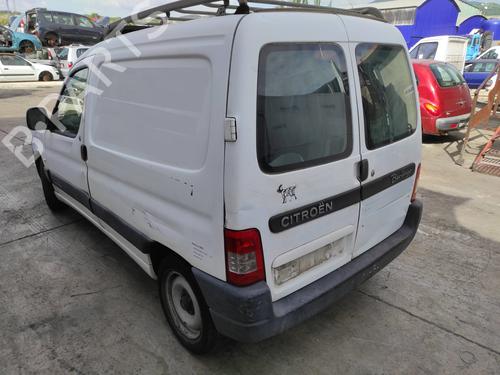 Fuse box CITROËN BERLINGO / BERLINGO FIRST Box Body/MPV (M_) 1.9 D 70 (MBWJZ, MCWJZ) | BP15374332E1 